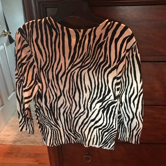 Cute zebra pattern sweater - Picture 2 of 2